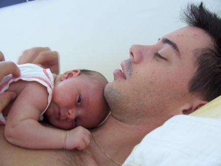 Mon papa me fait un petit massage...