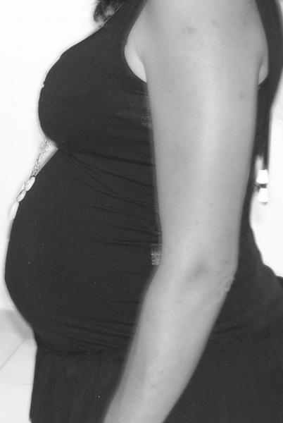 Moi dans le ventre de ma maman à 7 mois de grossesse....